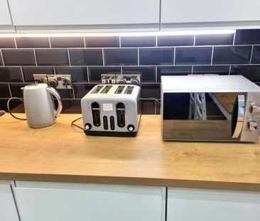 3 bedroom apartment to rent - Photo 4