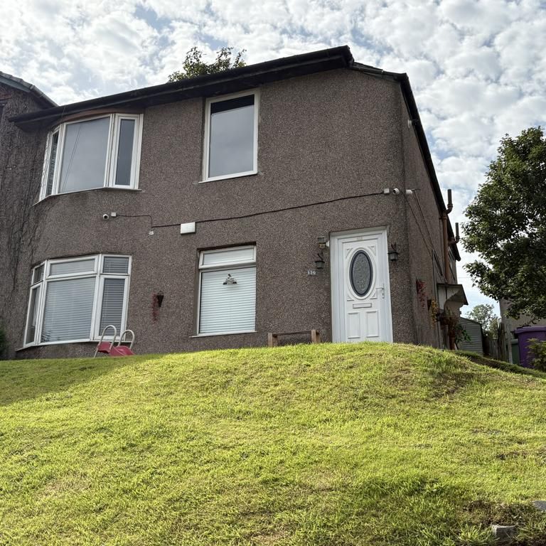 3 bedroom flat to rent - Photo 2