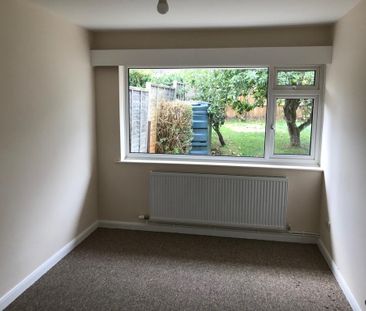 2 bedroom bungalow to rent - Photo 2