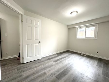 For Lease - 270 Coventry Court, Oshawa, Ontario - Photo 4
