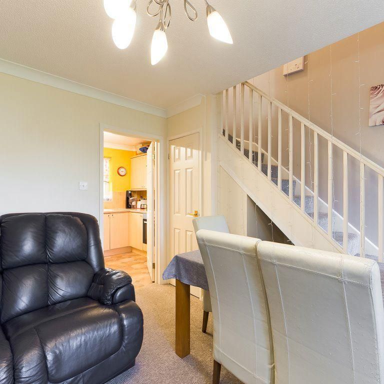 2 bedroom terraced house to rent - Photo 1