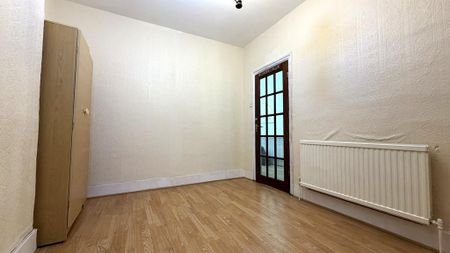 4 bedroom terraced house to rent - Photo 2