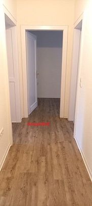 Renoviert & teilsaniert; kompakte 3 Zimmer-Wohnung - Photo 1