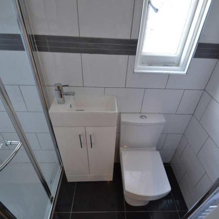 The Vale, Acton, W3, London - Photo 4