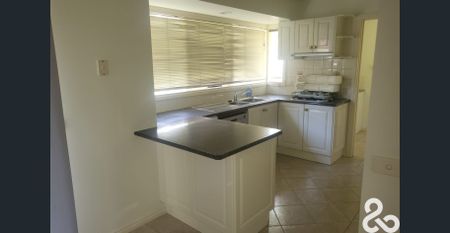 MODERN LIVING - Photo 5