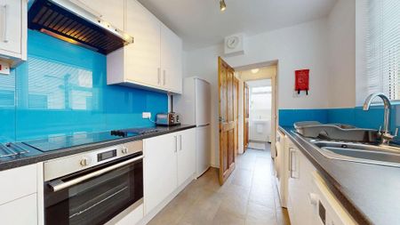 4 bedroom house to rent - Photo 3