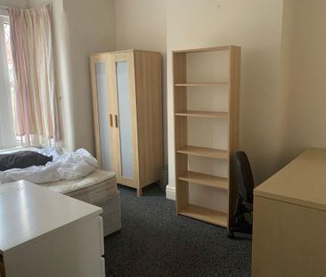 6 bedroom house to rent - Photo 1