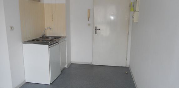 Location Appartement 1 pièce 23m² REIMS 51100 - Photo 2