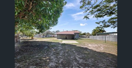 Charming Cottage - Photo 4