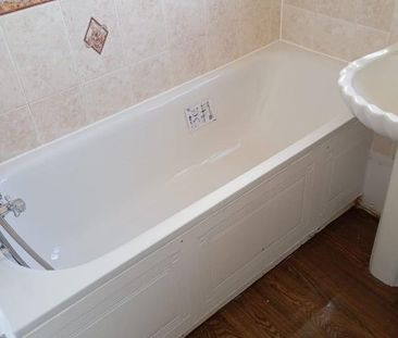 1 bedroom semi-detached house to rent - Photo 5