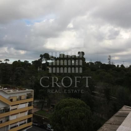 Attic-Balduina: Beautifully modern renovated 2 Bedroom, 2 bath, new kitchen, 3 large panoramic terraces. Bright, silent, lovely views of Rome and surrounding greenery. REF 1740 - Photo 3