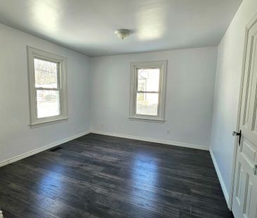 For Lease - 181 Burnham Street, Belleville, Ontario - Photo 6