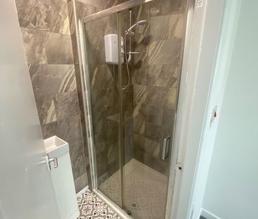 Room in a Shared House, Prescott Road, L13 - Photo 1