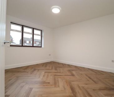 2 bedroom bungalow to rent - Photo 2