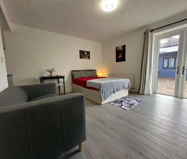 Studio Flat, Links Road, NW2 - Photo 3