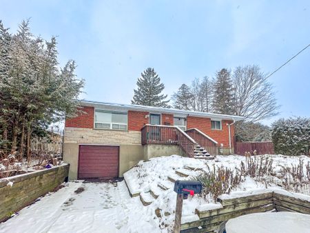 For Lease - 380 Arbor Court Unit# Main floor, Oshawa, Ontario - Photo 5