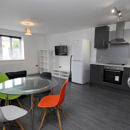 Belgrave Manor Apt 11, Plymouth - Photo 3