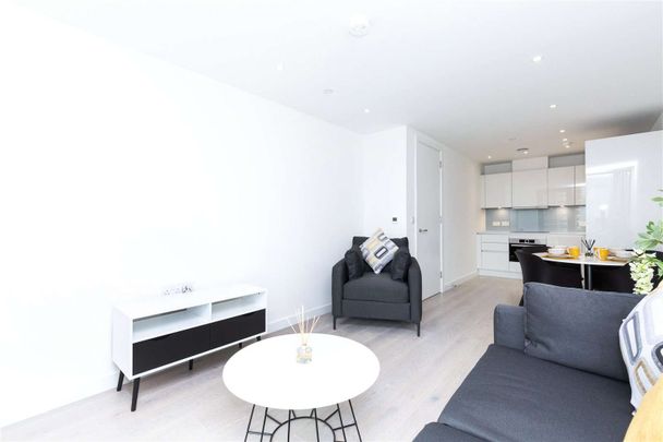 Excellent one bedroom property with a balcony in a popular brand new development in Finsbury Park. - Photo 1