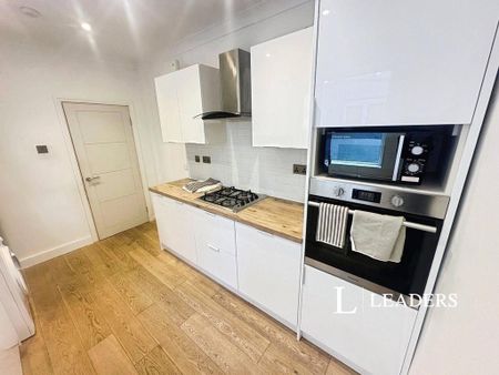 3 bedroom terraced house to rent - Photo 4