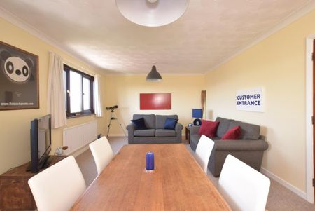 2 bedroom apartment to rent - Photo 2