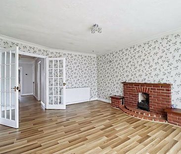 3 bedroom bungalow to rent - Photo 3