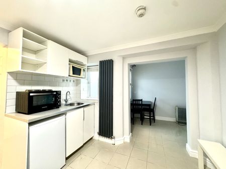 Kensington Gardens Square, Bayswater, W2 - Photo 4