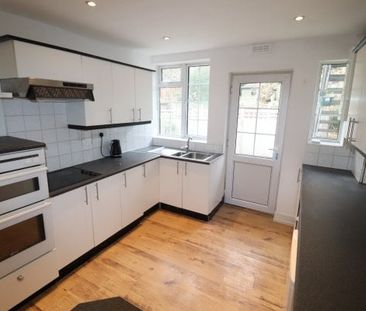 Kings Chase, Brentwood, Property for rent - Photo 1