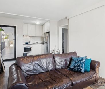 Charming 2-Bedroom Apartment in the Heart of Subiaco – Convenience ... - Photo 1
