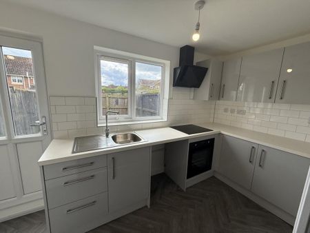 2 bedroom terraced house to rent - Photo 3