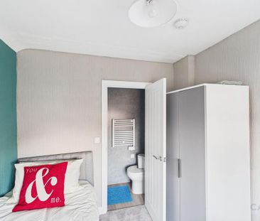 4 bedroom house of multiple occupation to rent - Photo 6