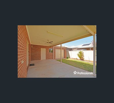 17 Condor Drive, Mildura, Vic 3500 - Photo 4
