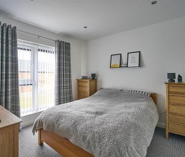 49 Balmoral Road, Bangor, BT19 7XA - Photo 1