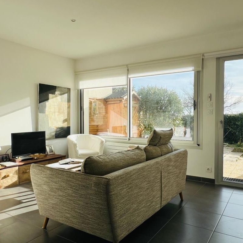 Location Appartement 2 pièces 67m² LA ROCHELLE 17000 - Photo 1