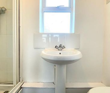 2 bedroom semi-detached house to rent - Photo 4