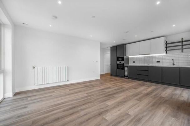 3 bedroom flat to rent - Photo 1