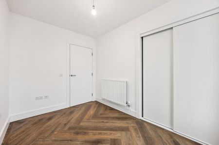 3 bedroom apartment to rent - Photo 2