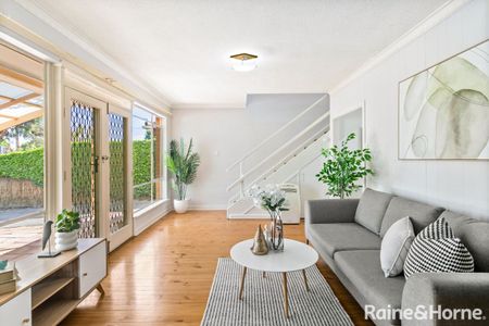 Solid Brick Home with Large Living Areas and Gorgeous Eastern Hill Views - Photo 2