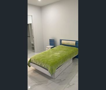 Brand New Furnished Private Bedrooms Available in A Luxurious House... - Photo 1