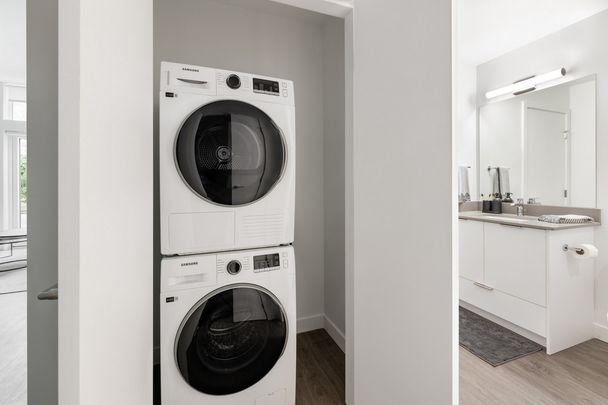 1 Bedroom + Den - Photo 1