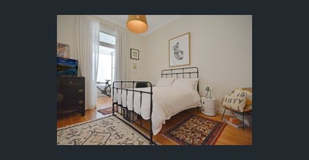 BESPOKE FAMILY FRIENDLY BEACH HOME – LOW MAINTENANCE WITH PARKING - Photo 5