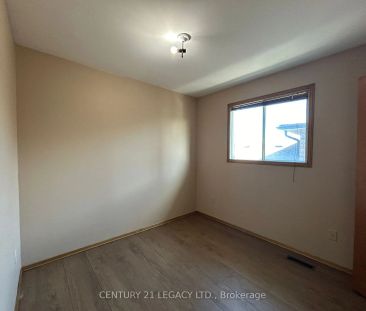 Property For Lease | W8082754 - Photo 3