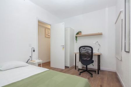 Carrer de Finestrat, Valencia, Valencian Community 46006 - Photo 3