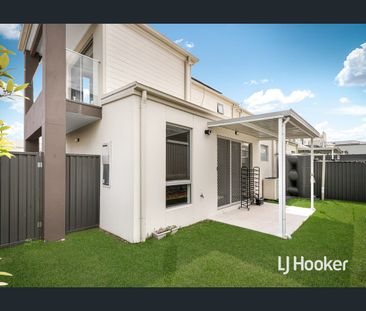 Beautiful 3 Bedroom Home - Great Location! - Photo 6
