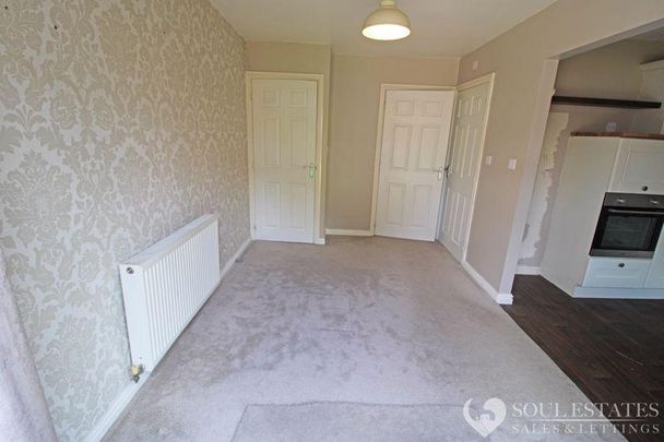 3 bedroom semi-detached house to rent - Photo 1