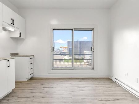 147 Boul. Crémazie O. - Photo 2