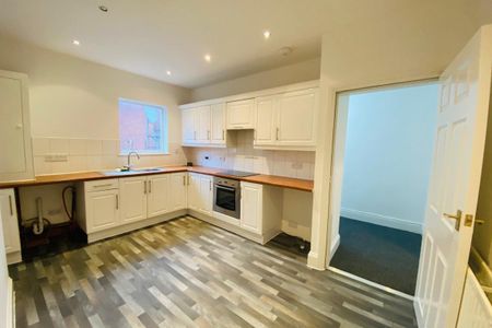 Market Place - Photo 3