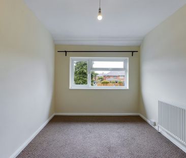 Terraced House to rent on - Photo 3