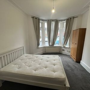 Clive Road, Cardiff - Photo 2