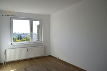 Prenájom - 2-izbový byt na Sídlisku III, ulica Mirka Nešpora - Photo 5