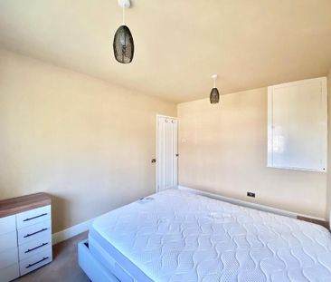 2 bedroom maisonette to rent - Photo 2